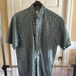 Green Casual Button Down Shirt with Geometric Print